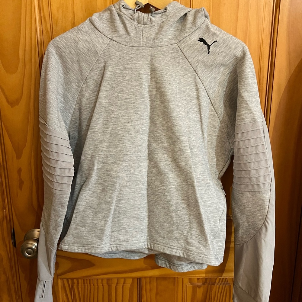 Women’s Puma Hoodie - size Medium
